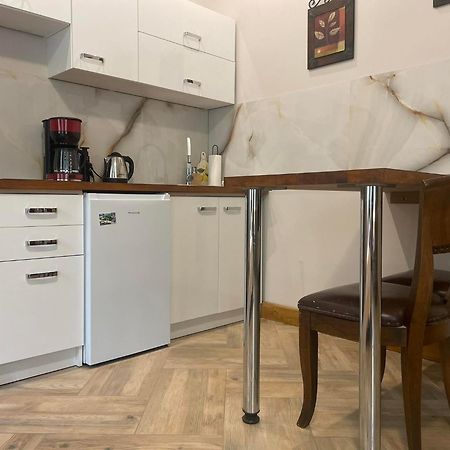 Sunny Bear Bed & Breakfast Jelenia Gora Bagian luar foto