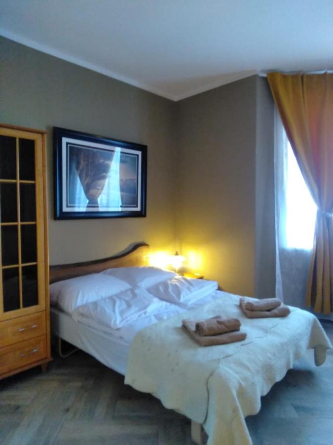 Sunny Bear Bed & Breakfast Jelenia Gora Bagian luar foto