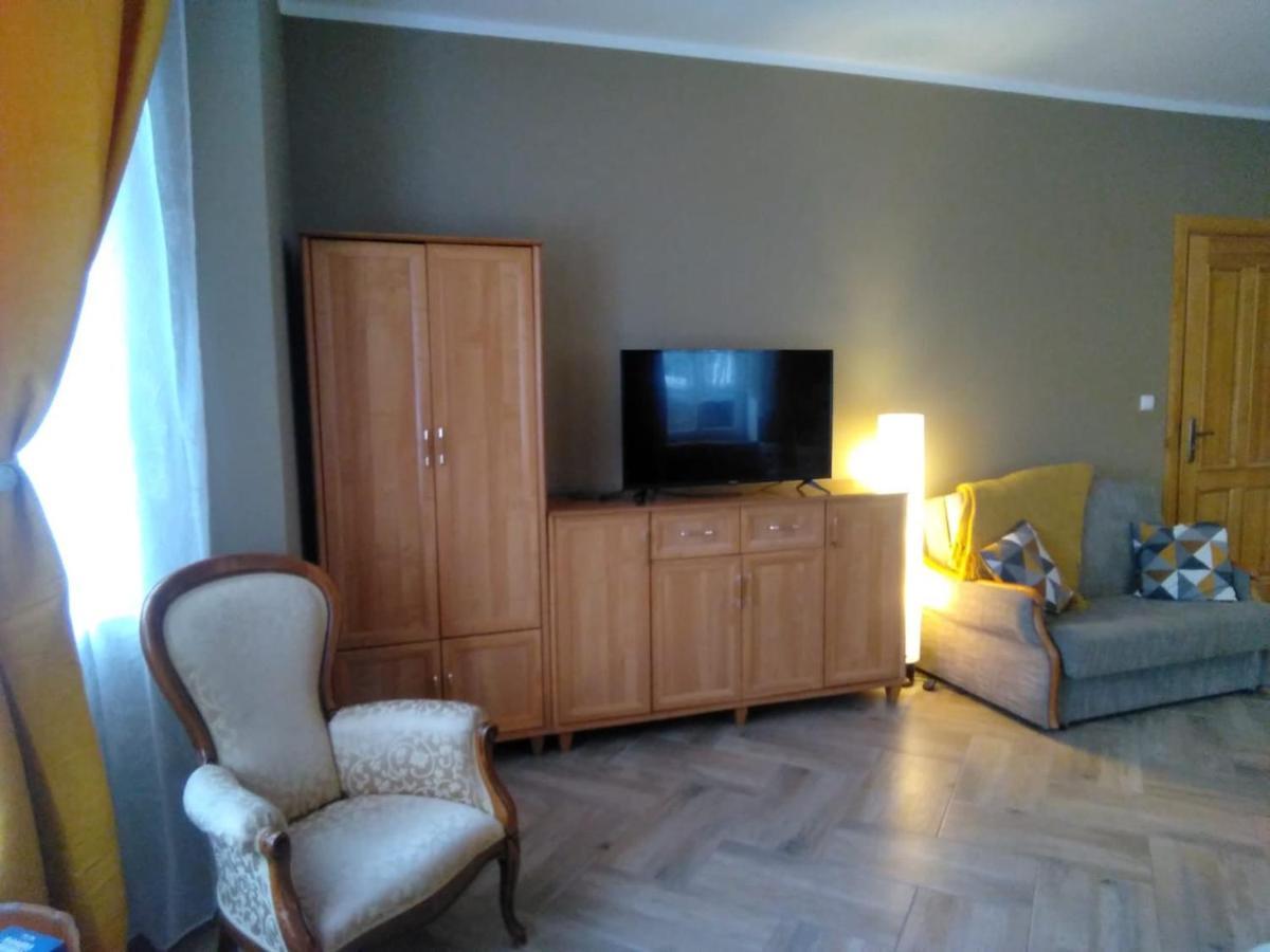 Sunny Bear Bed & Breakfast Jelenia Gora Bagian luar foto