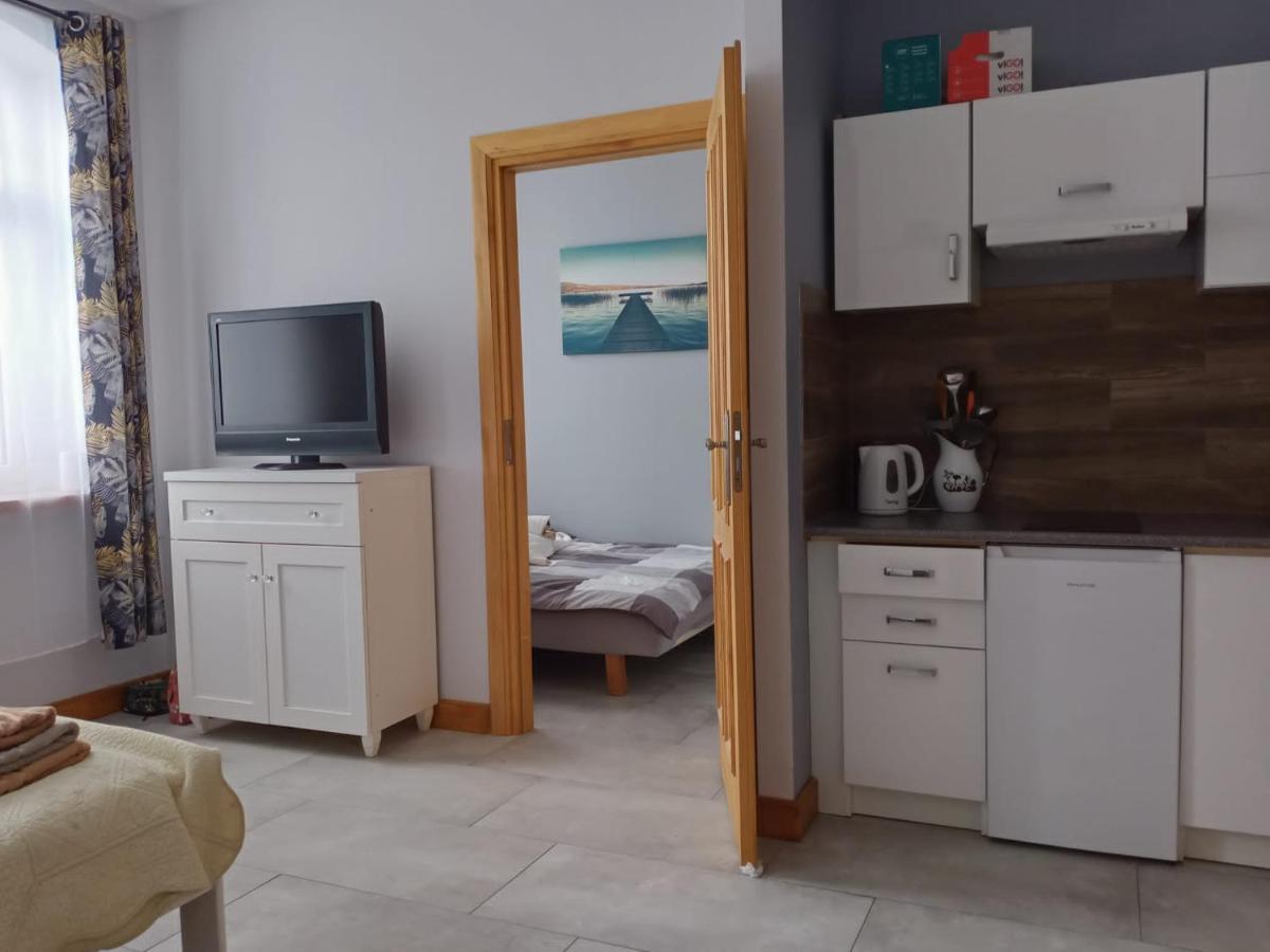 Sunny Bear Bed & Breakfast Jelenia Gora Bagian luar foto