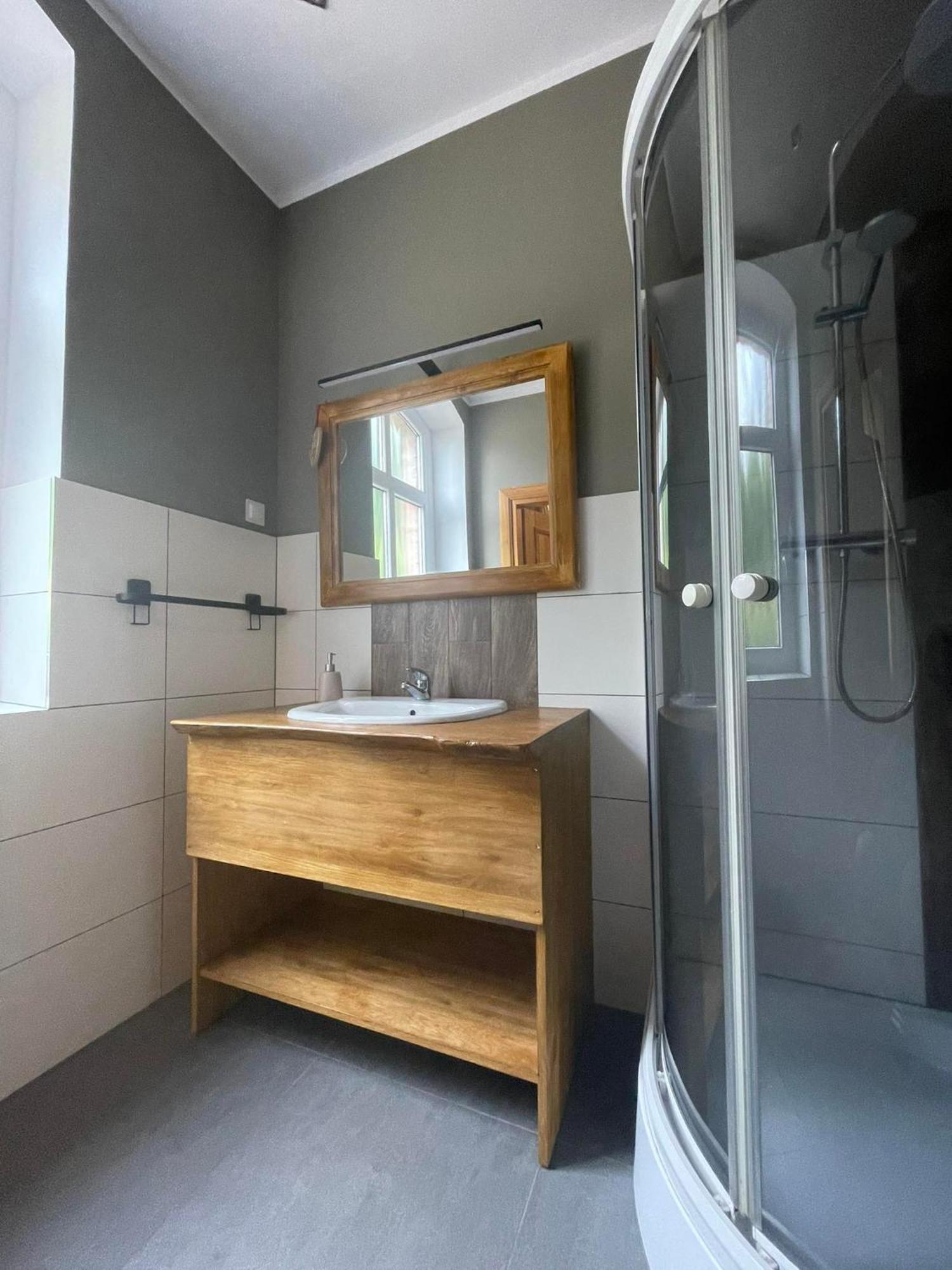 Sunny Bear Bed & Breakfast Jelenia Gora Bagian luar foto