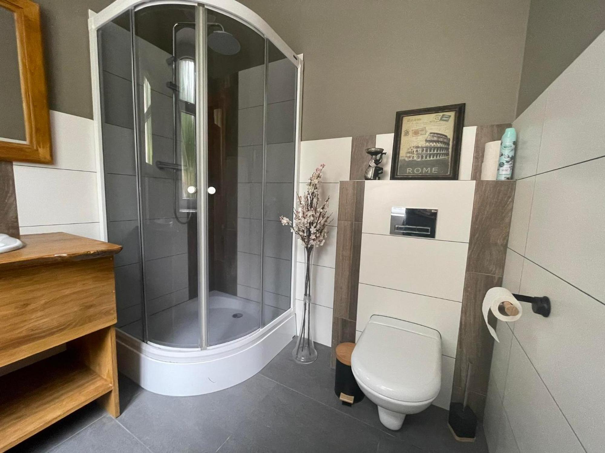 Sunny Bear Bed & Breakfast Jelenia Gora Bagian luar foto